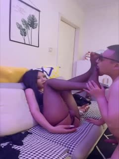 【TS人妖女王】黑丝女王装_SM调教骚奴毒龙口交. 