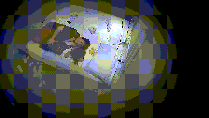 上帝视角 小美女身材颜值都不错 男友不仅胖 操逼还不行 质量数量都拉 白瞎这么正点一妞儿